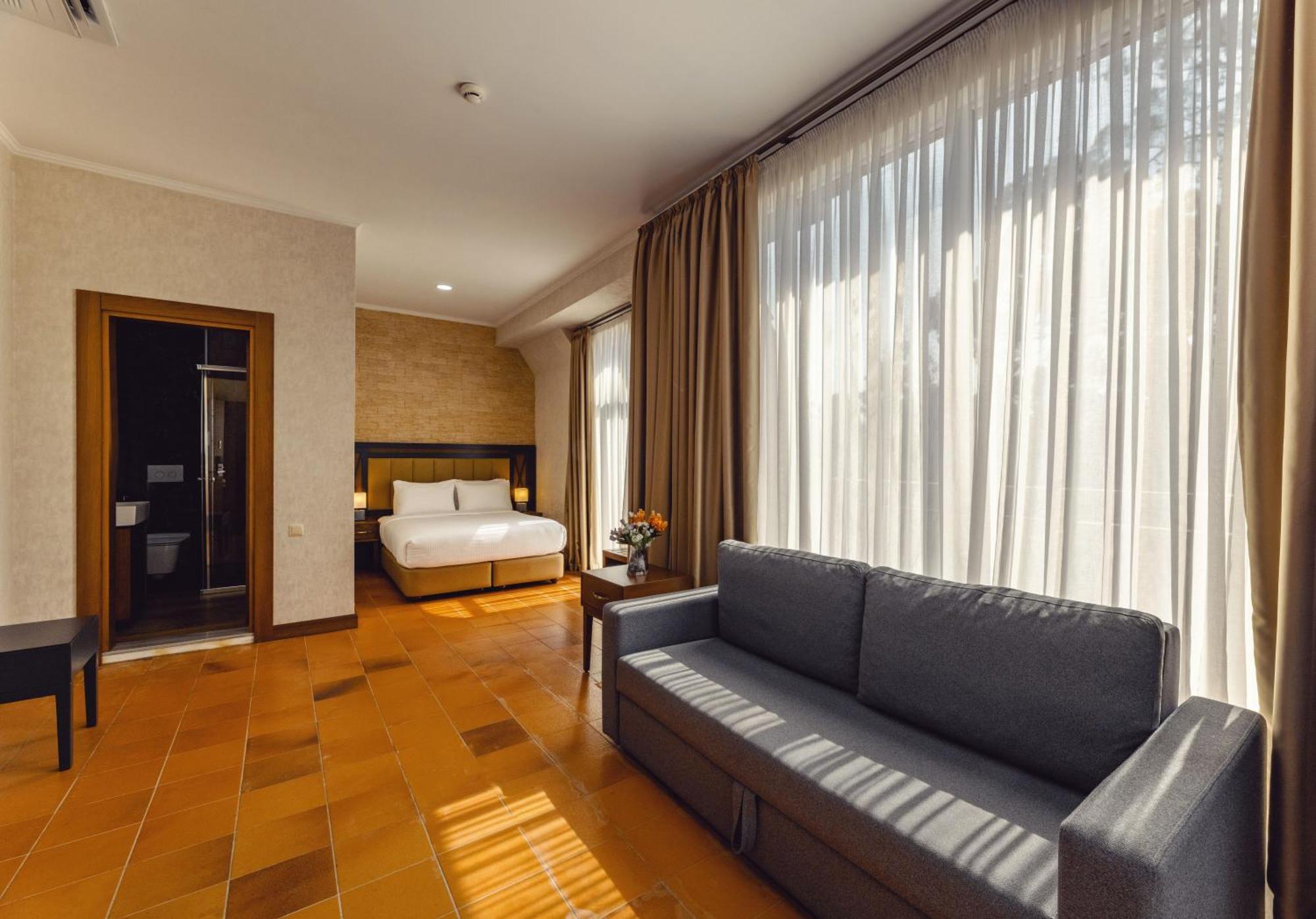 Boboqvati Hotel Chateau Kvirike מראה חיצוני תמונה